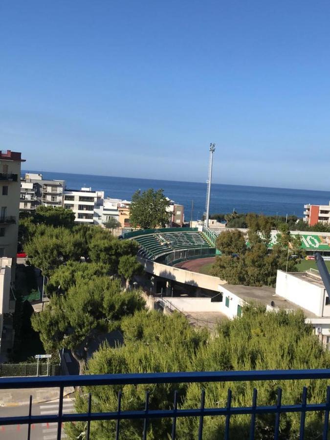 Casa Vacanza Nonna Adri Монополи Экстерьер фото